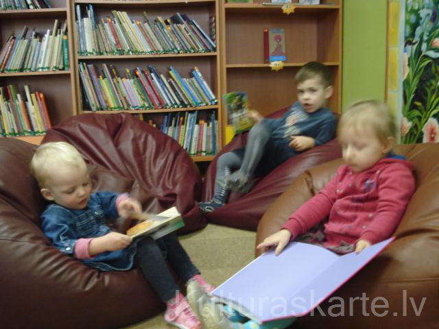 Bērnudārza iepazīšanas ar bibliotēku